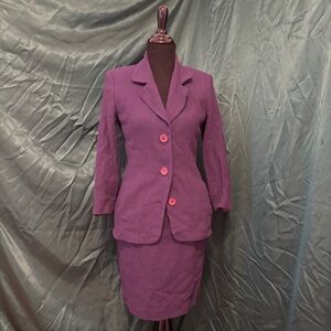 VINTAGE Skirt Suit